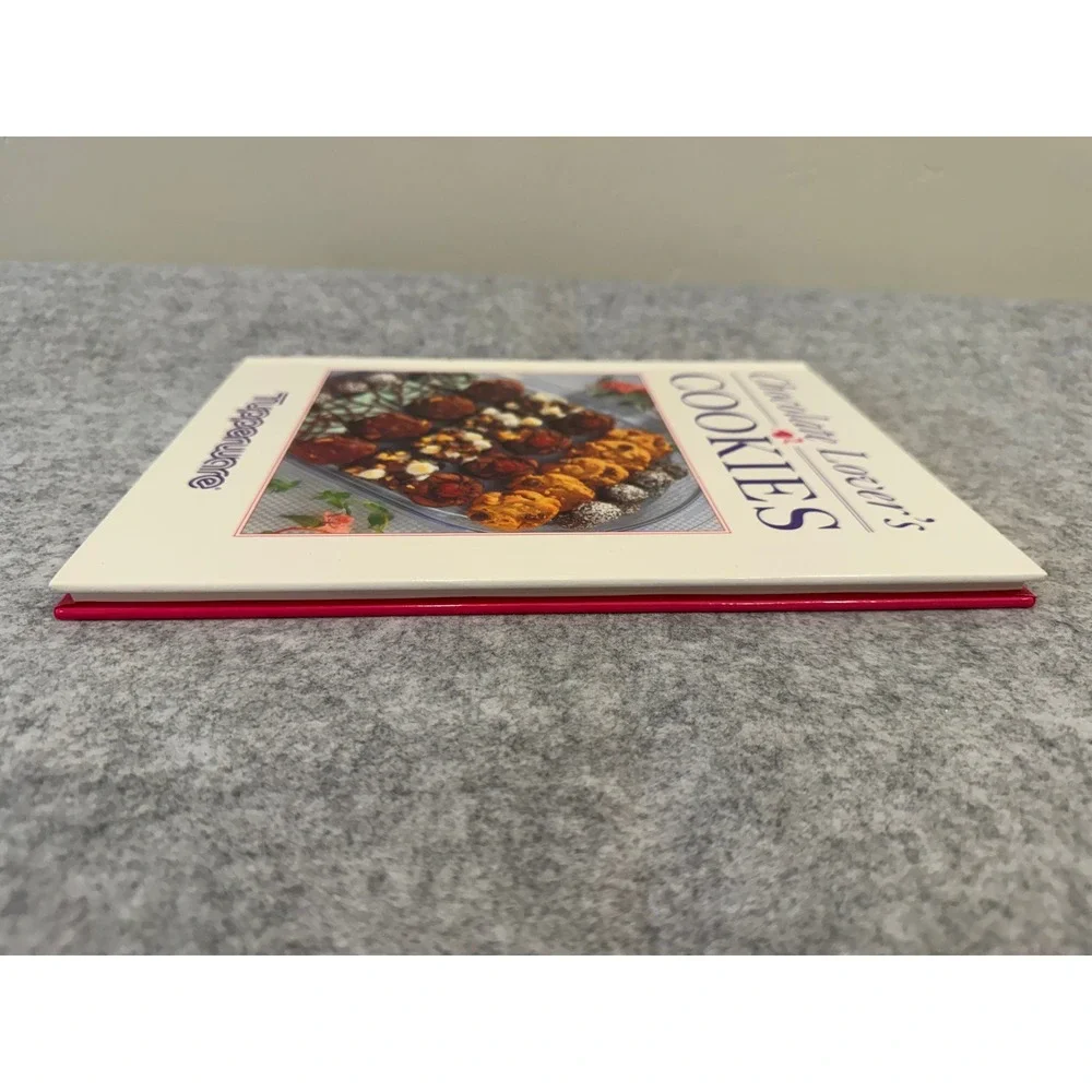 1993 Tupperware Chocolate Lover's Cookies cookbook - Hardcover